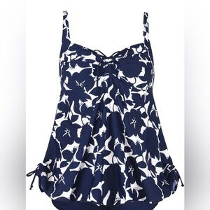 NWT Tankini Top Size 16 Floral Navy & White